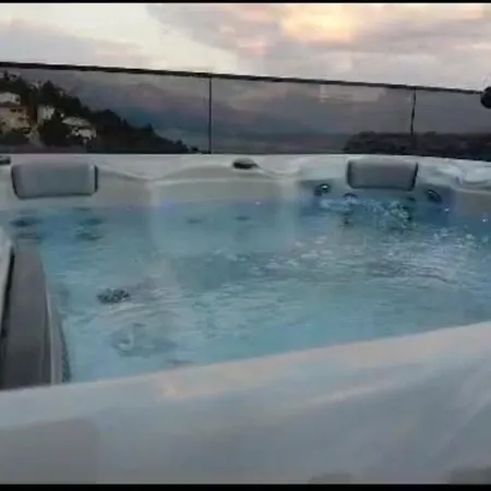 Cico With Jacuzzi Mimice